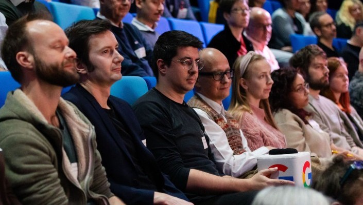 Teilnehmende im Auditorium